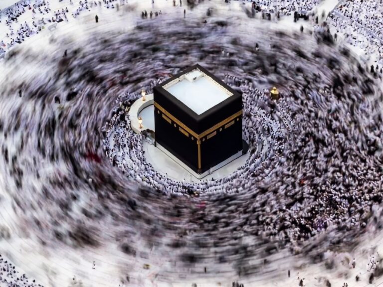 Panduan Thawaf Wada untuk Jamaah Umroh Waktu, Tata Cara, dan Ketentuannya